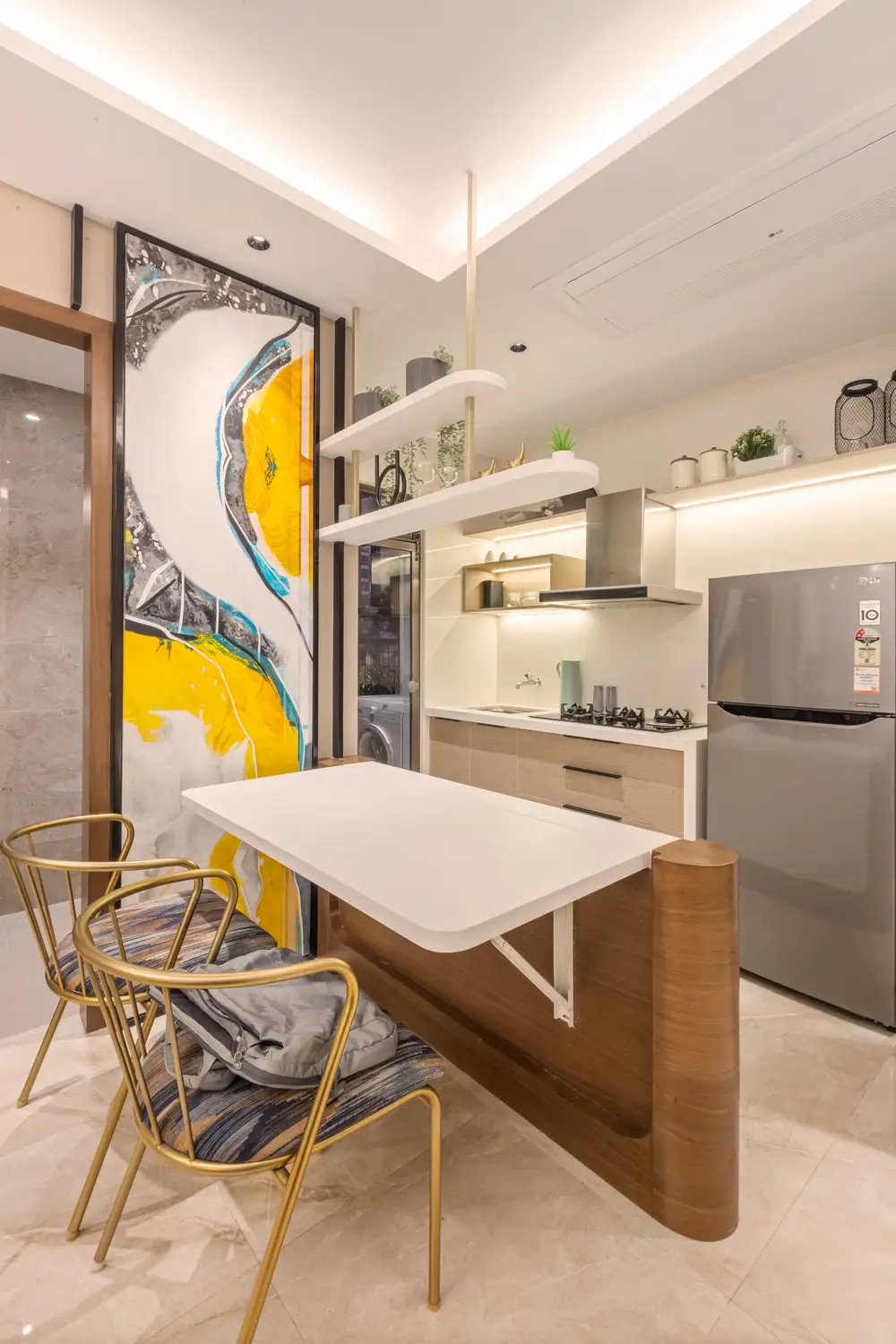 Kitchen, 339 sq ft show flat